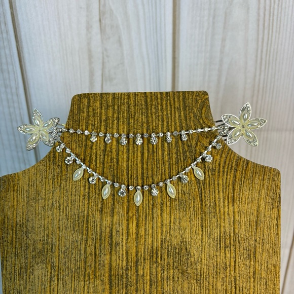 Hair Bun Wrap Comb Accessory Rhinestone and Faux Pearl Fashion Jewelry - Picture 2 of 5